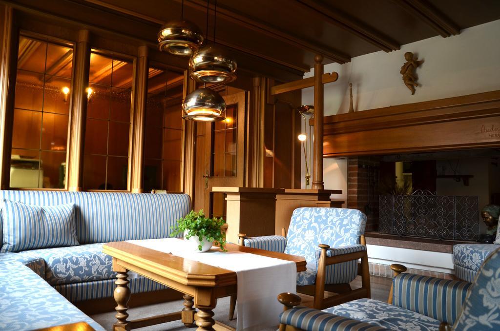Hotel Kreuz Riffian Zewnętrze zdjęcie