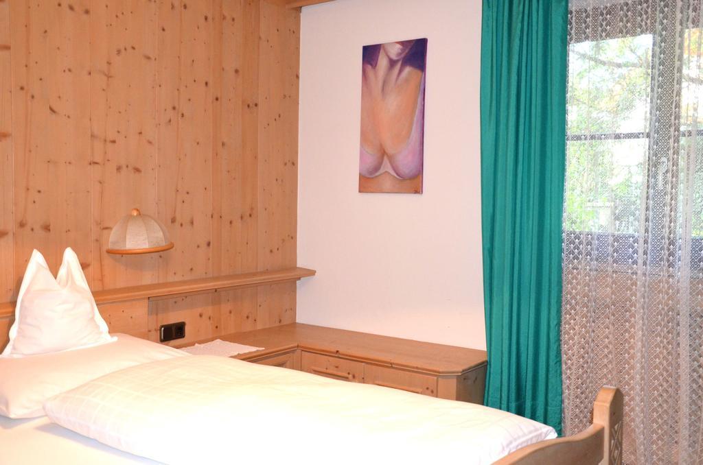 Hotel Kreuz Riffian Pokój zdjęcie