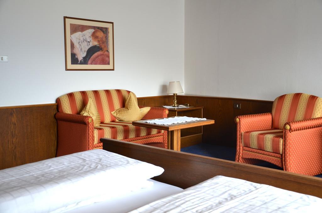 Hotel Kreuz Riffian Pokój zdjęcie