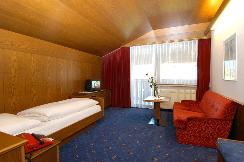 Hotel Kreuz Riffian Pokój zdjęcie